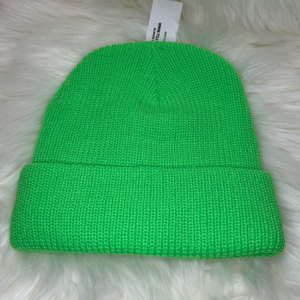 Tilly's Vibrant Green Knit Hat